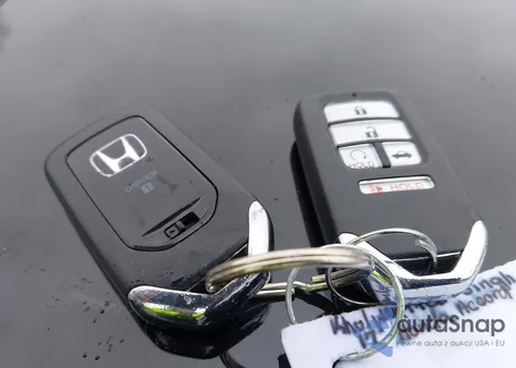 2017 Honda Accord Ex-L V6 z USA, uszkodzony, nr VIN 1HGCR3F82HA023028